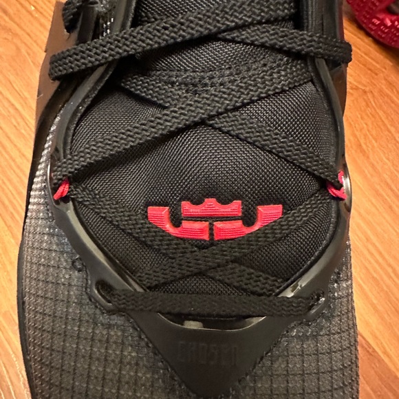 Nike LeBron 19 'Bred' CZ0203-001, Black/Red, Size US 10.5 - Picture 11 of 12